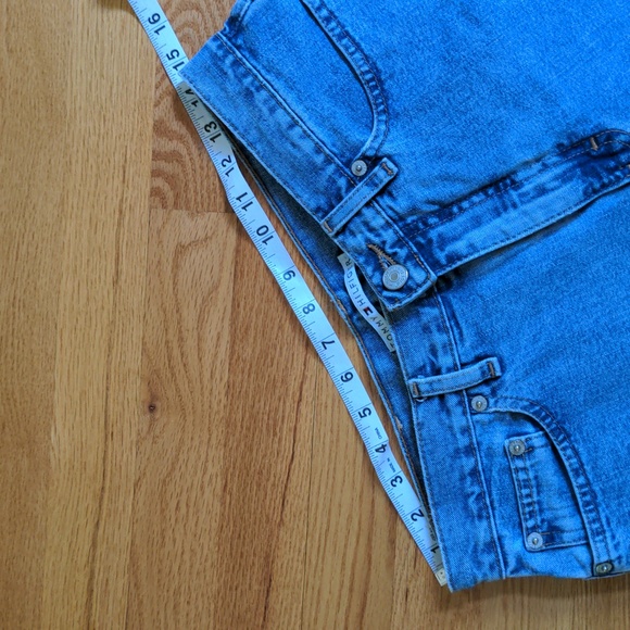 Tommy Hilfiger denim shorts - Picture 4 of 7